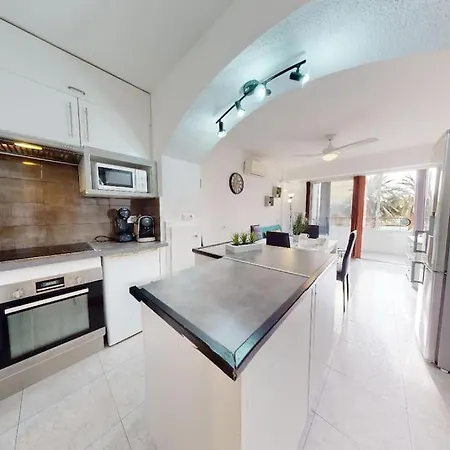60 M2,piscine, Commerce Apartman *
