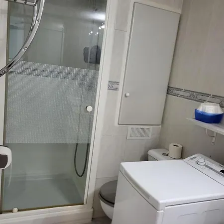 60 M2,piscine, Commerce *