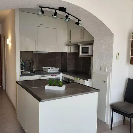 60 M2,piscine, Commerce Apartman Roses